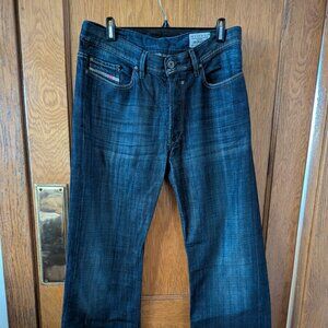 Men's Diesel Dark Denim Fitted Bootcut Jeans - W33, L34, Quartt (Made in Italy)